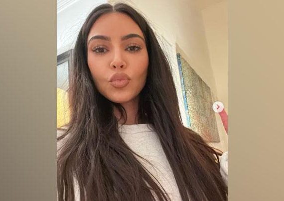 Kim Kardashian Merinci Berapa Banyak Botox dan Filler di Wajahnya yang Bebas Kerutan